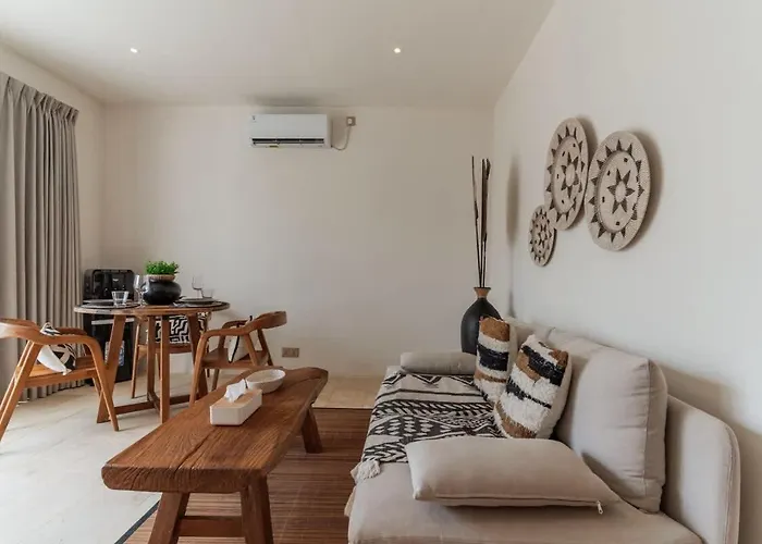 Stylish In Uluwatu With Pool Near Ferienhaus Pecatu