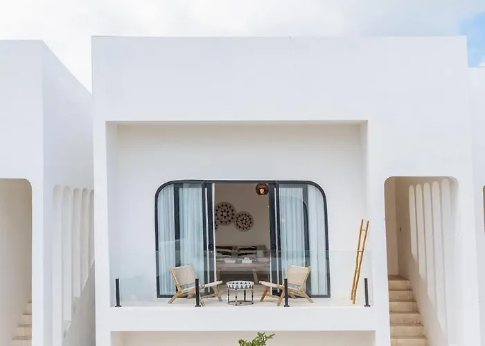 Stylish In With Pool Near Сasa de vacaciones Uluwatu